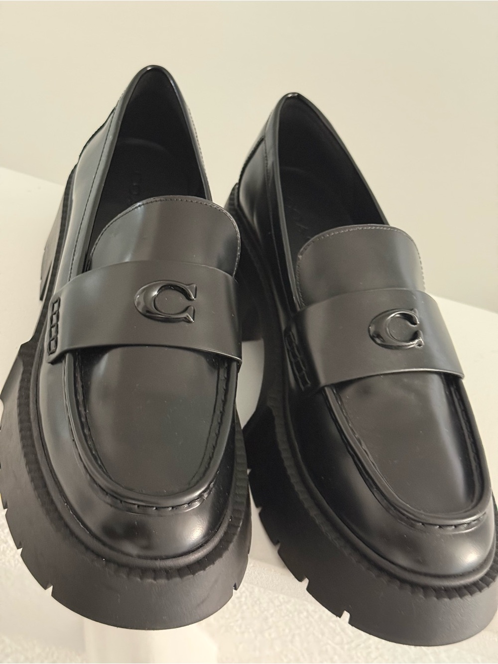 Coach Women Black Leather Platform Loafers Size 10